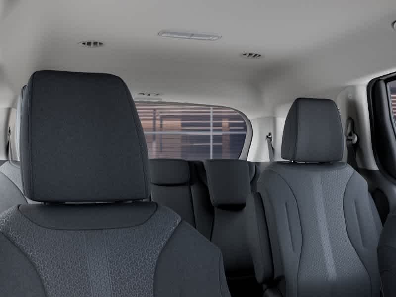New 2026 Snow White Pearl Kia LX image 27
