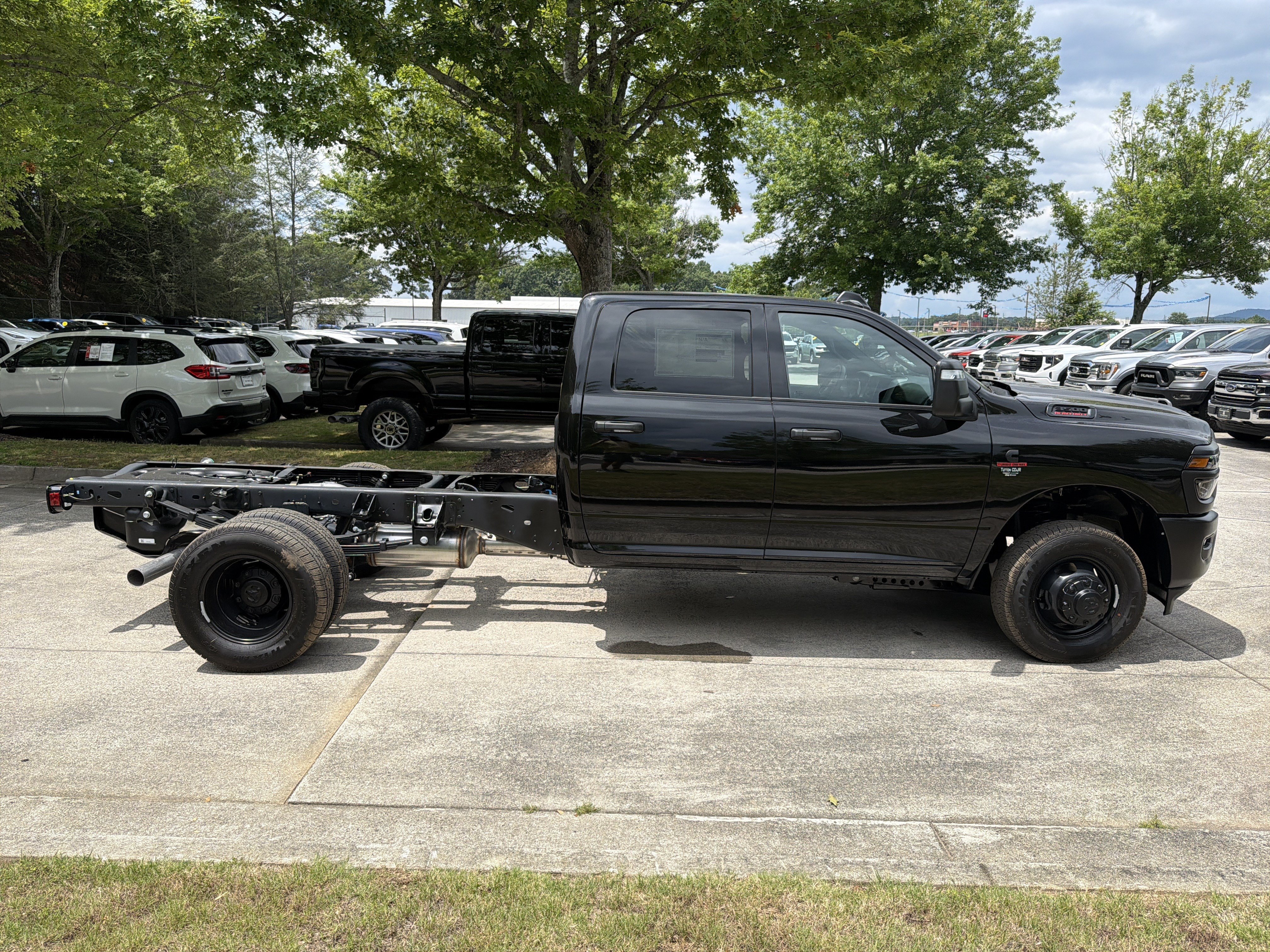 New 2026 Diamond Black Crystal Pearlcoat RAM Tradesman image 8