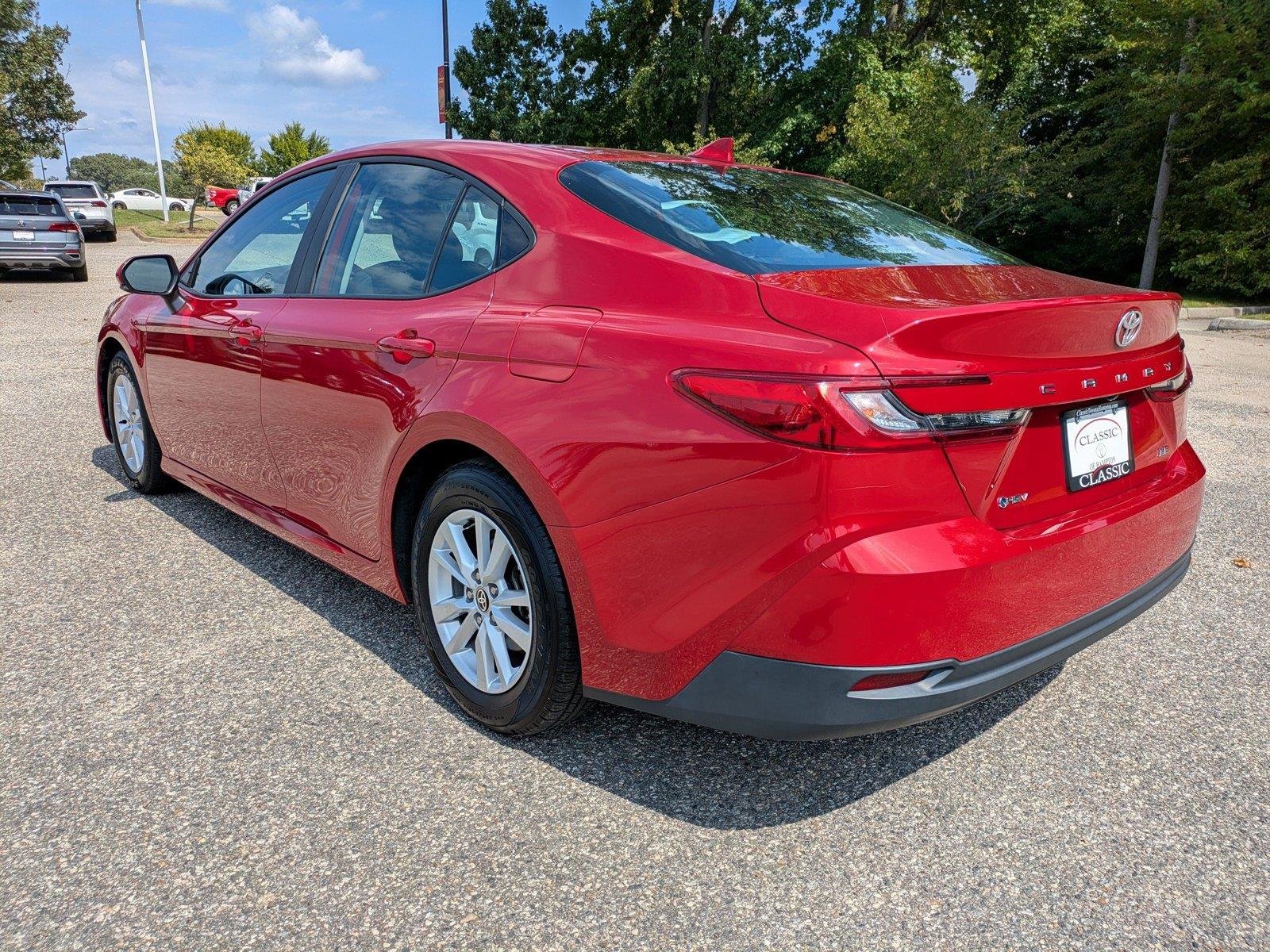 Certified Used 2025  Toyota LE image 6