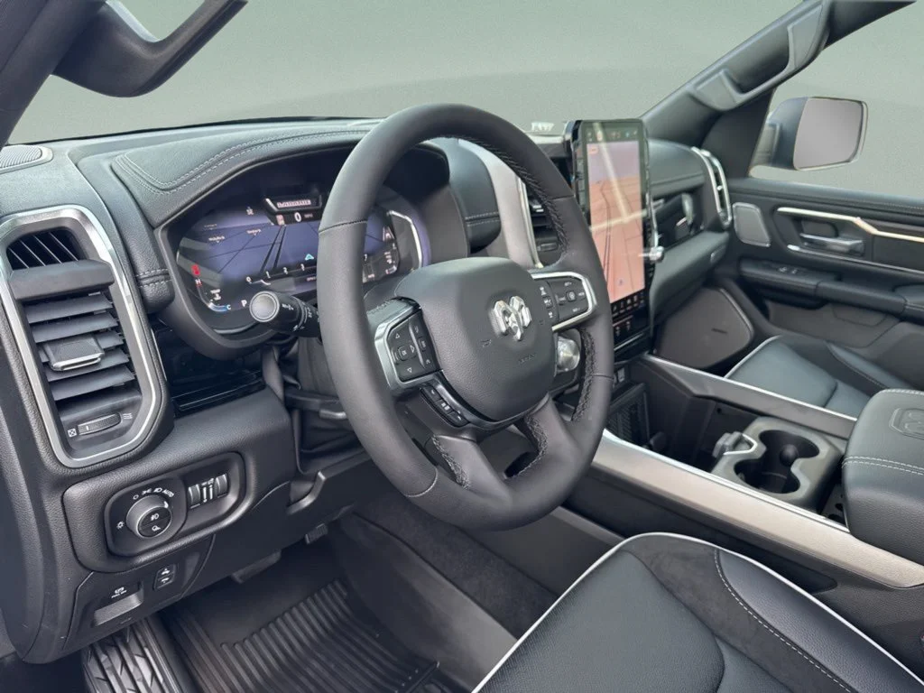 New 2026 Diamond Black Crystal Pearl-Coat Exterior Paint RAM Laramie image 22