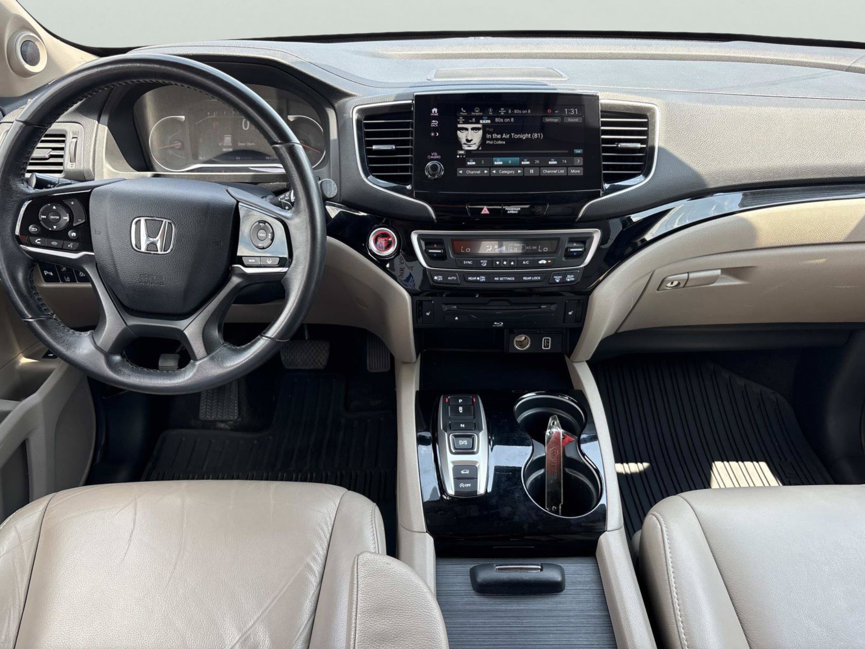 Used 2020 Platinum White Honda Touring image 12