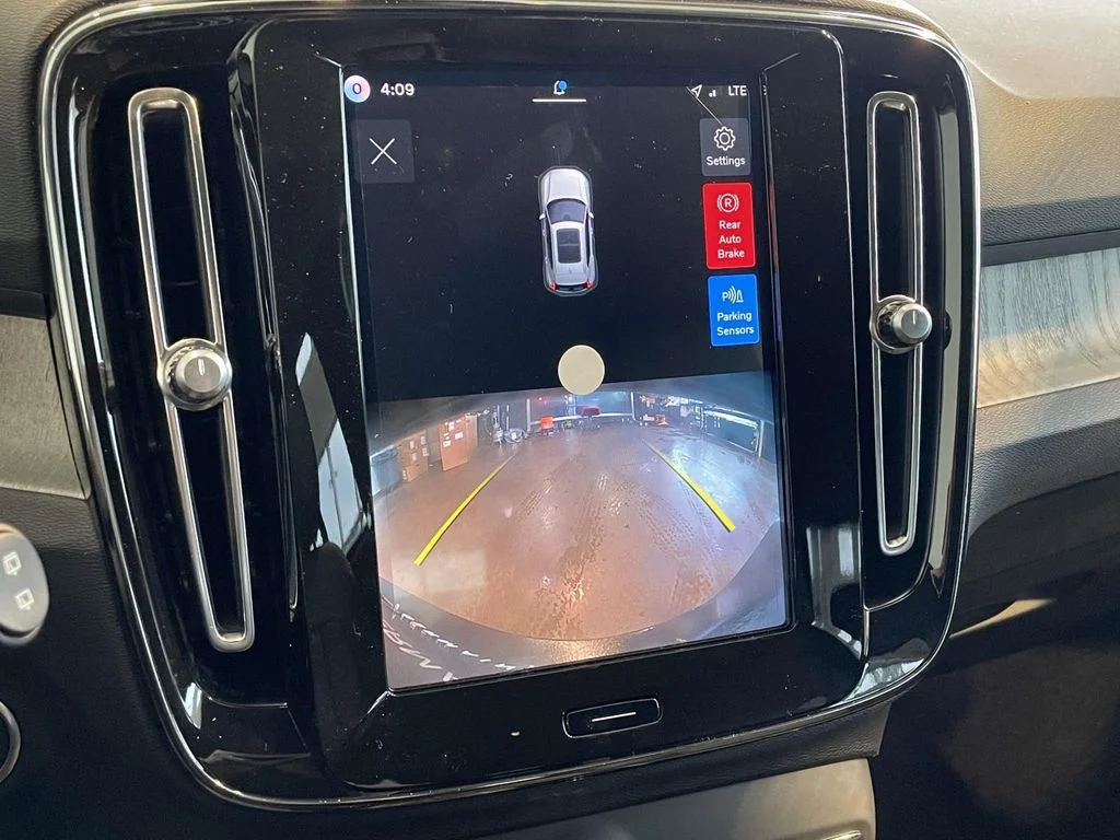2026 Volvo XC40 Core - Photo 28