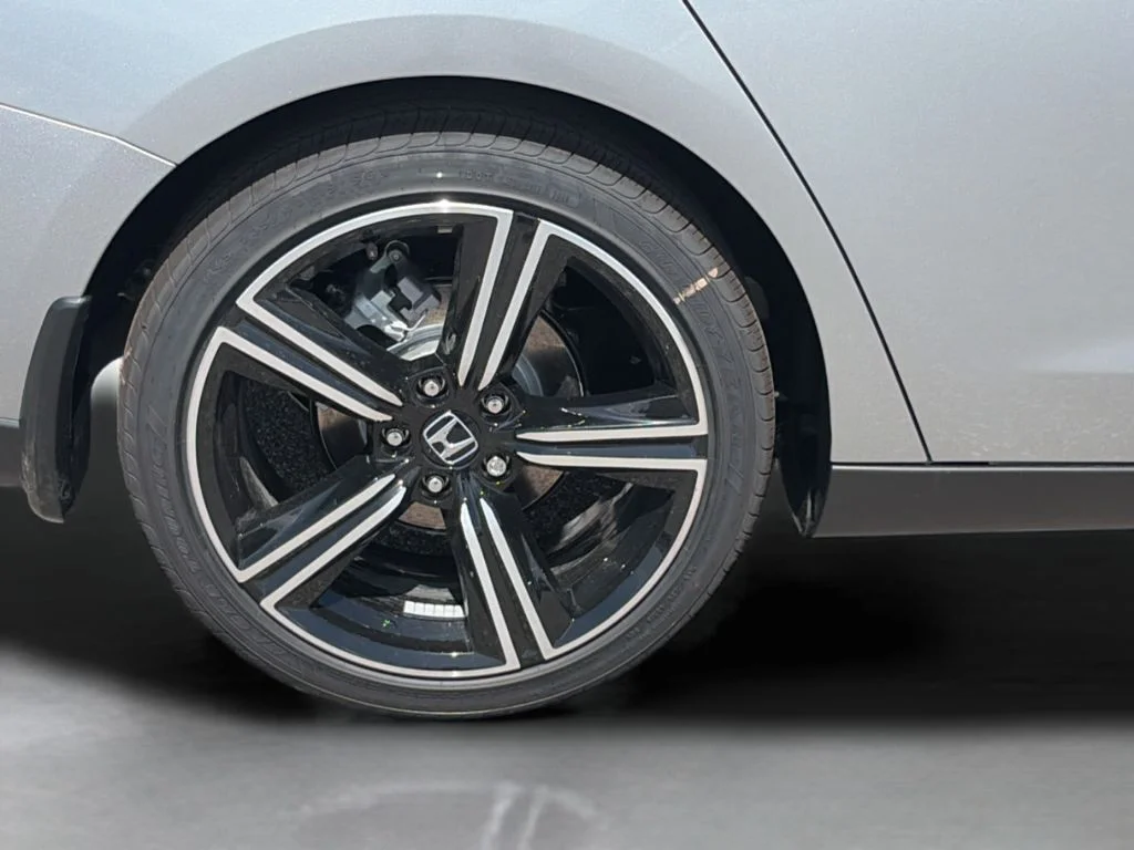 New 2026 Solar Silver Metallic Honda SE image 25
