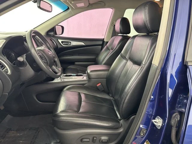 Used 2017 Blue Nissan SL image 25