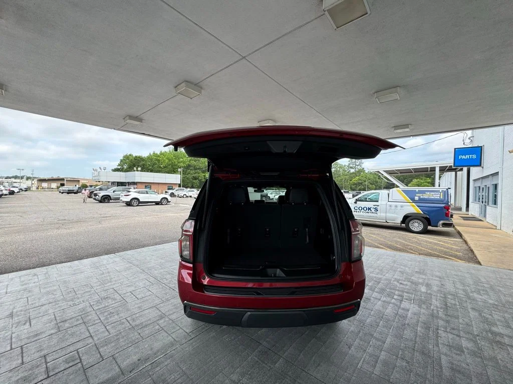 Used 2021 Red Chevrolet Z71 image 9