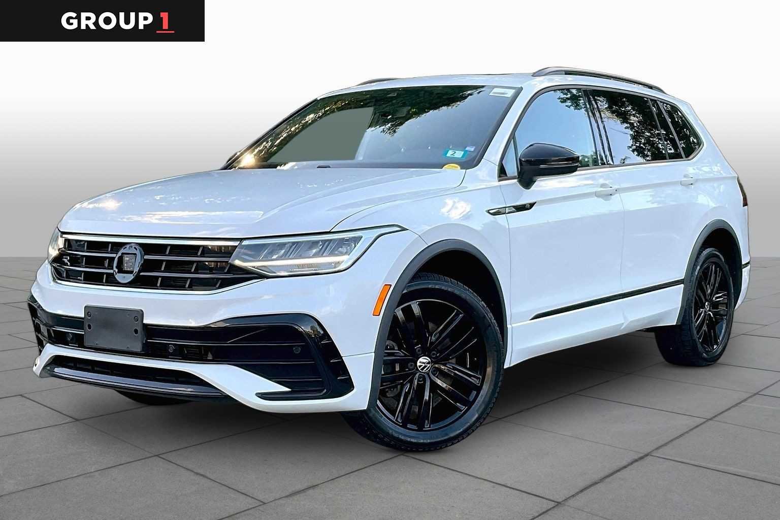 2022 Volkswagen Tiguan SE R-Line Black