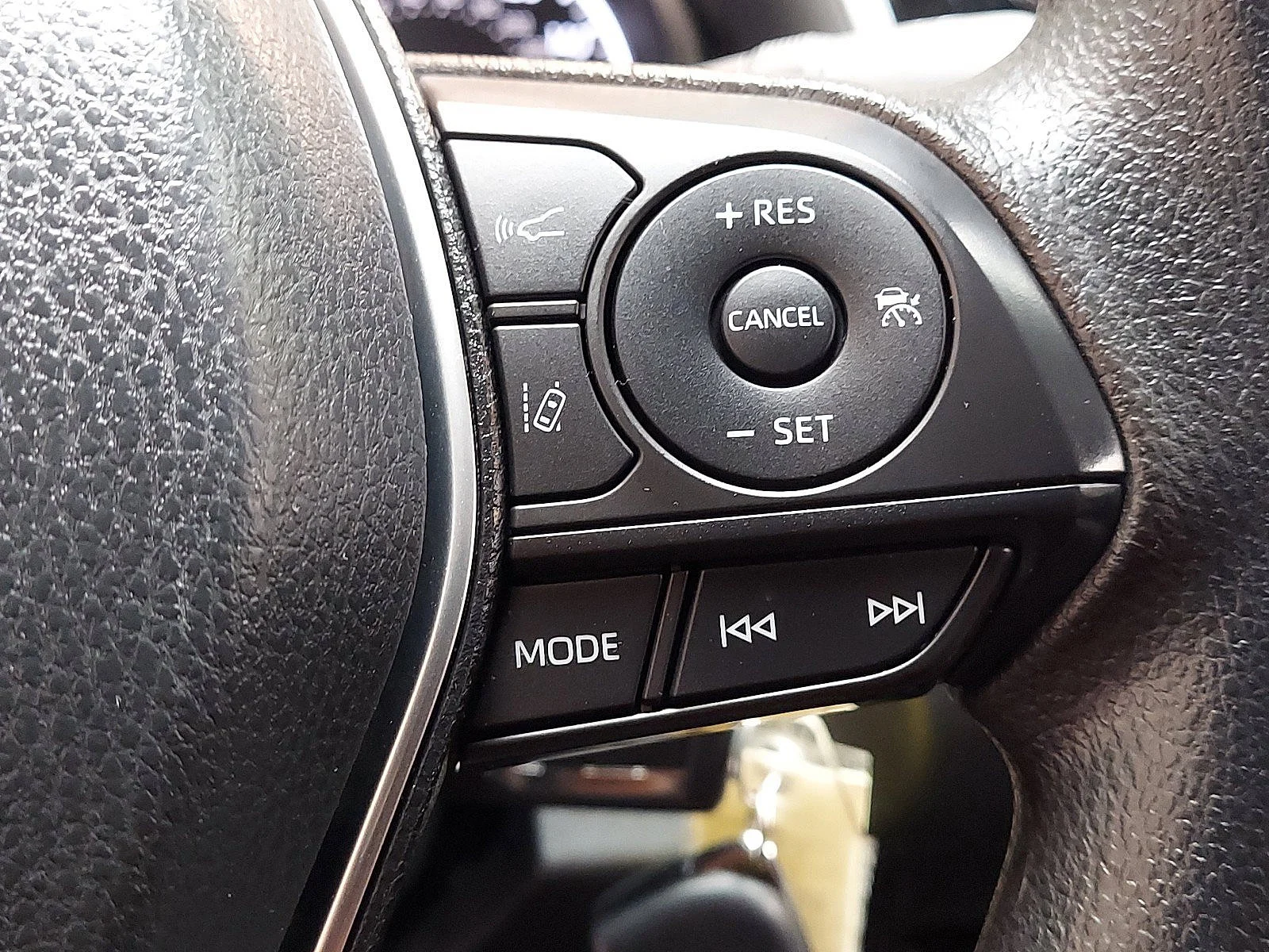 Used 2019 Blue Streak Metallic Toyota LE image 21