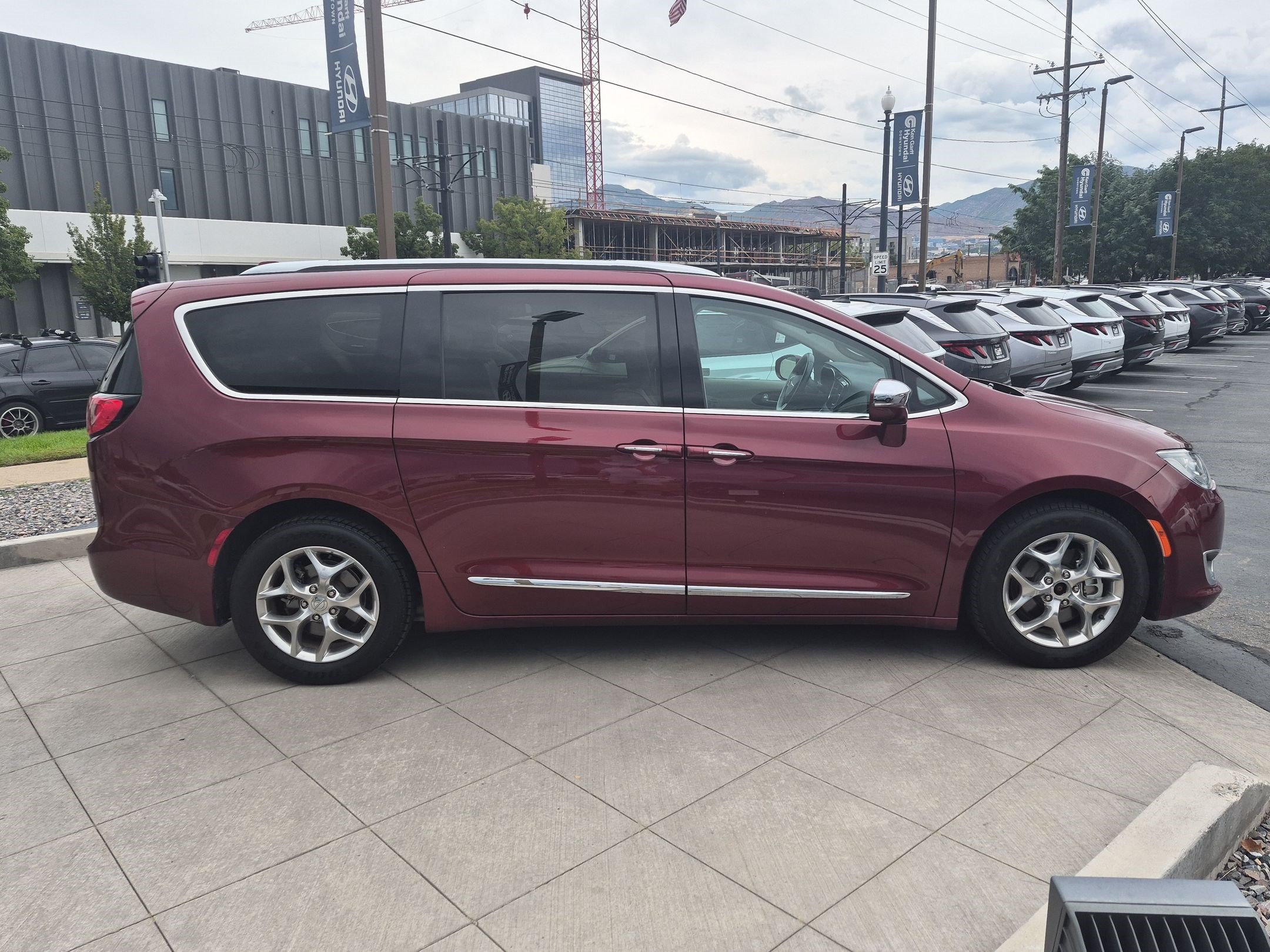 Used 2017 Velvet Red Pearlcoat Chrysler Limited image 2