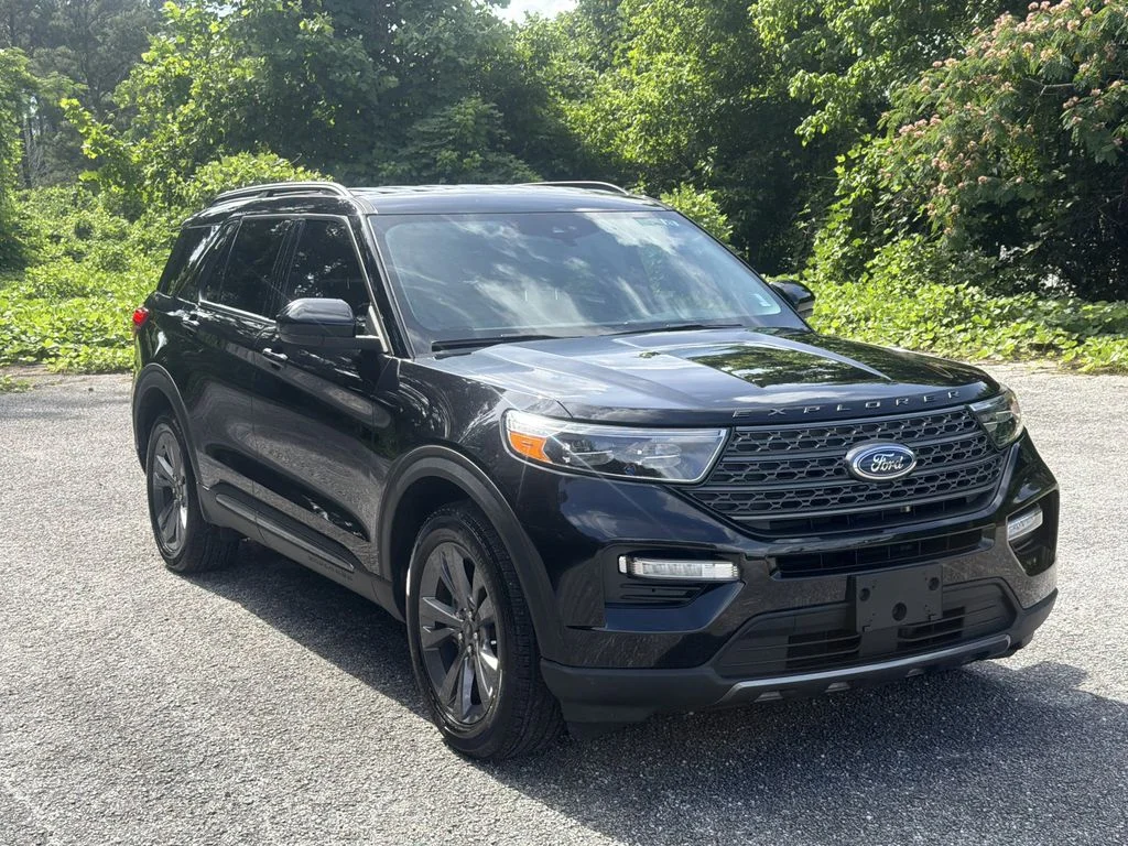 2024 Ford Explorer XLT RWD's photo