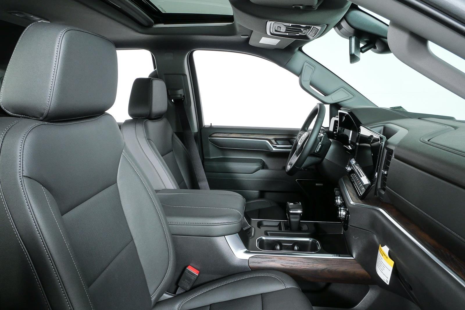 2026 GMC Sierra 1500 SLT - Photo 24