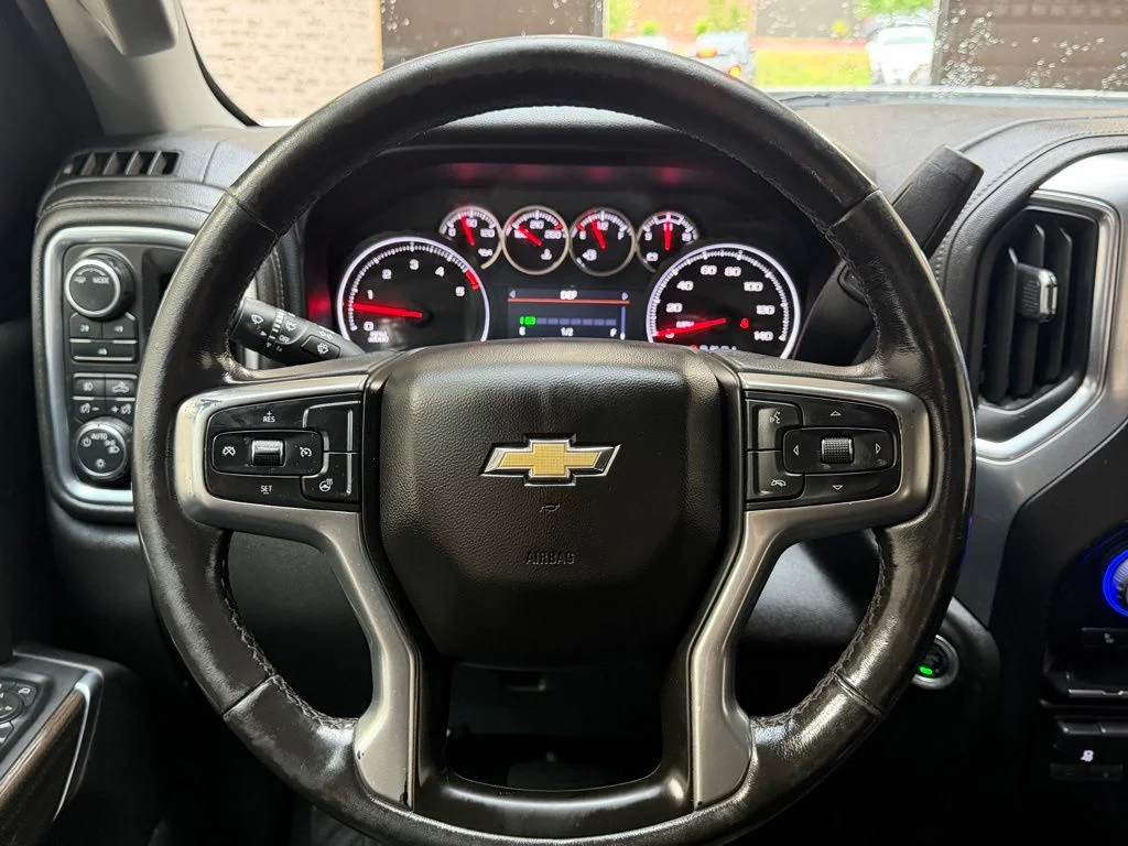 Used 2022 White Chevrolet LT image 15