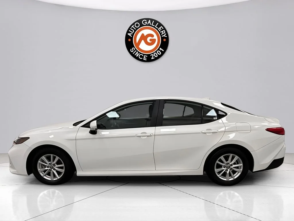 Used 2025 White Toyota LE image 7