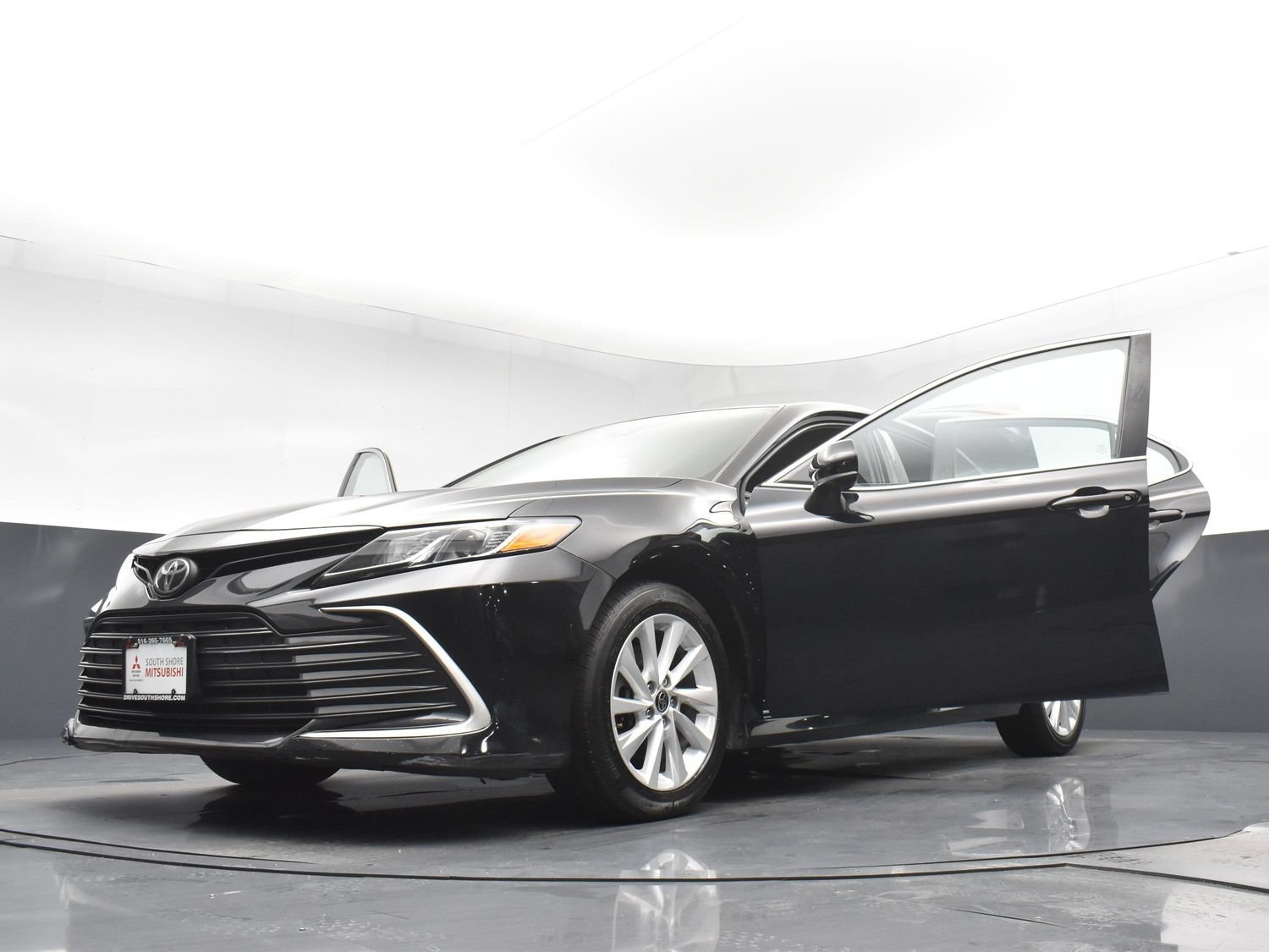 Used 2021 Midnight Black Metallic Toyota LE image 34