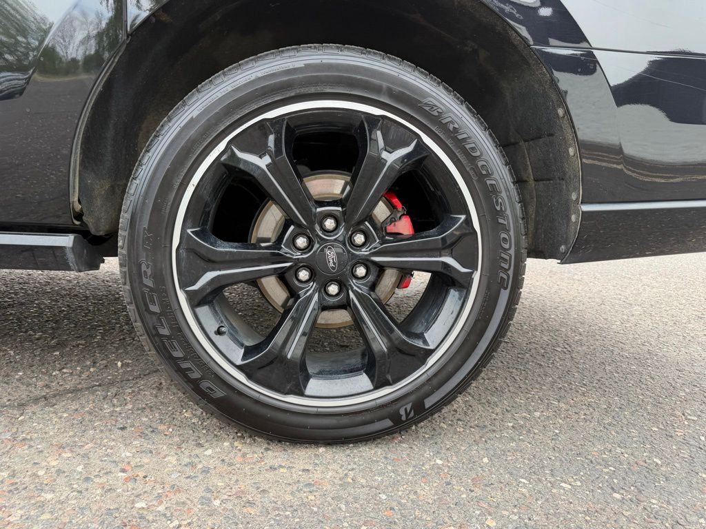 Used 2022 Black Ford Limited image 18