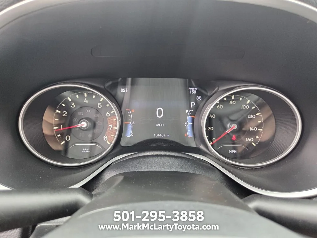Used 2020 Gray Jeep Limited image 22