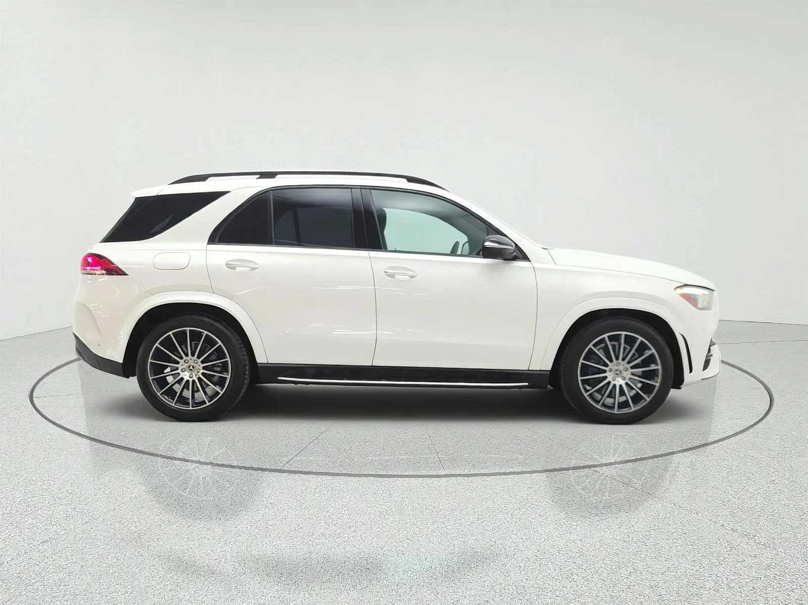 Certified Used 2020 designo Diamond White Bright Mercedes-Benz GLE 450 4MATIC® SUV image 4