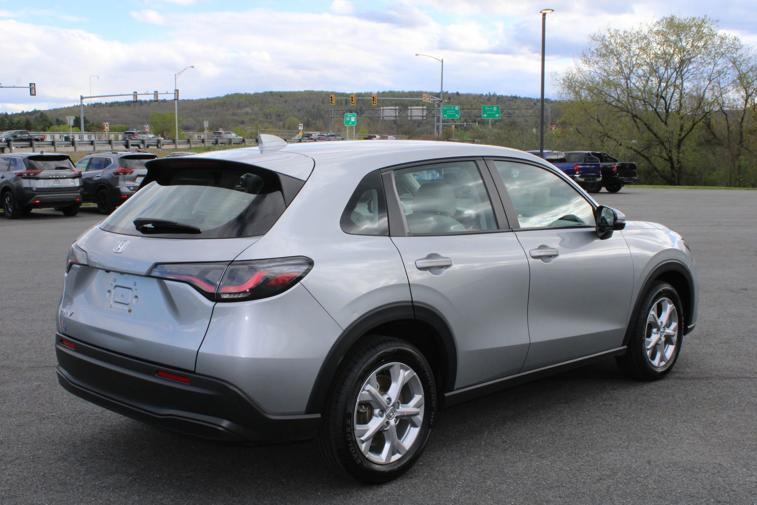 Used 2024 Silver Honda LX image 4