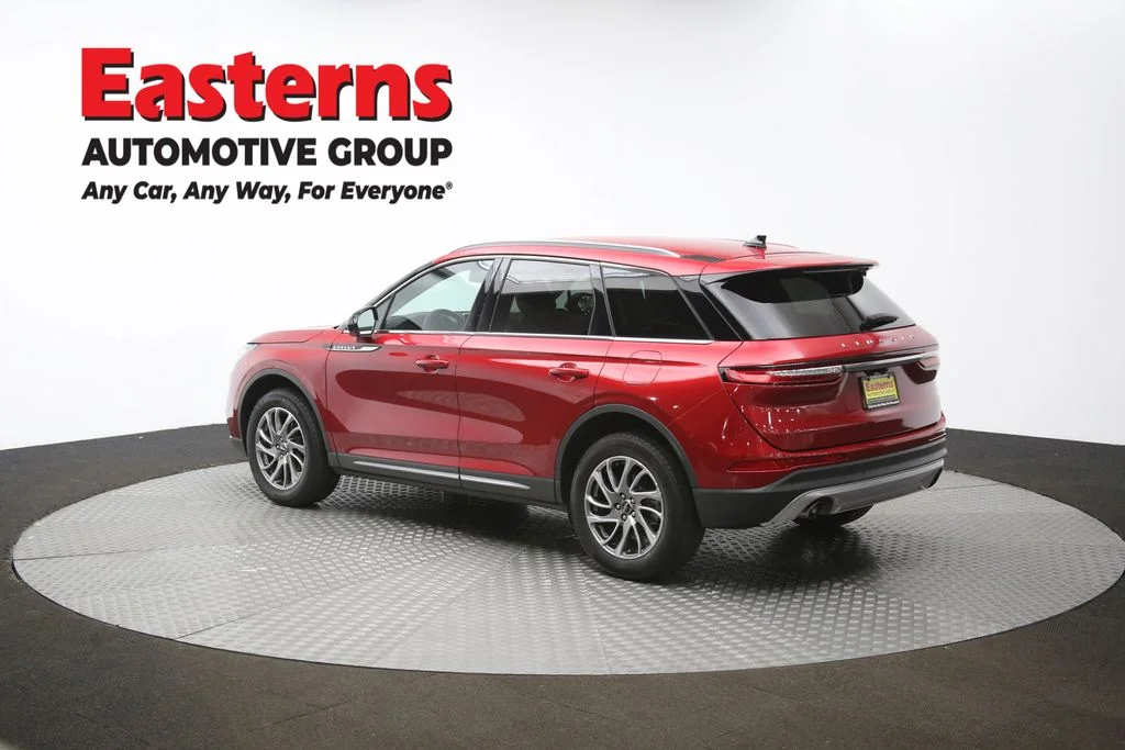 Used 2022 Red Lincoln Standard image 64
