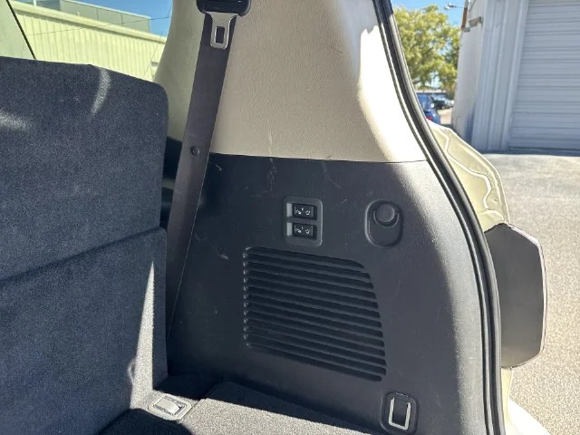 Used 2018 White Nissan SL image 15
