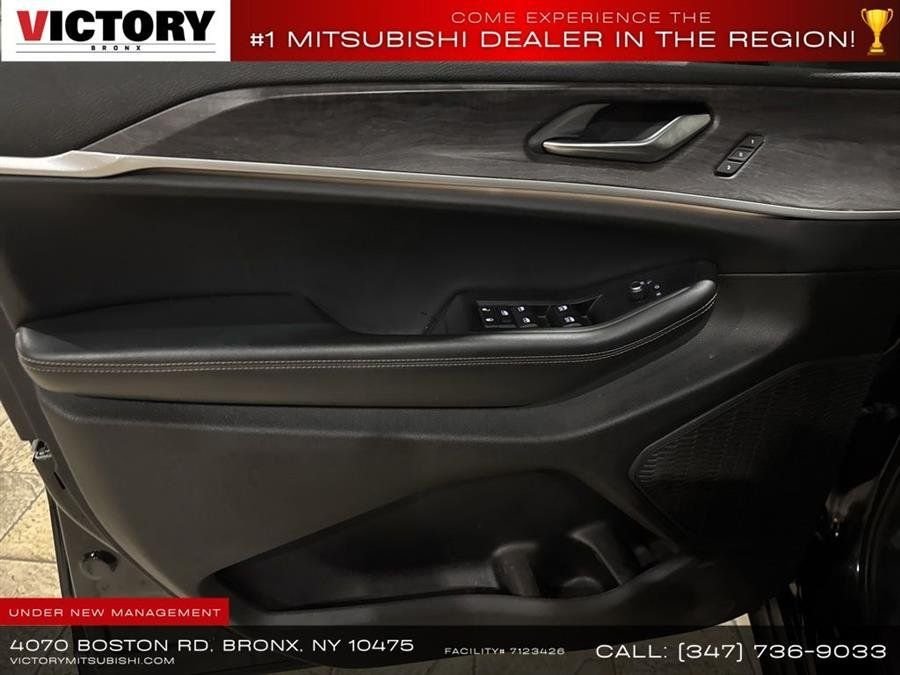Used 2023 Black Jeep Limited image 34