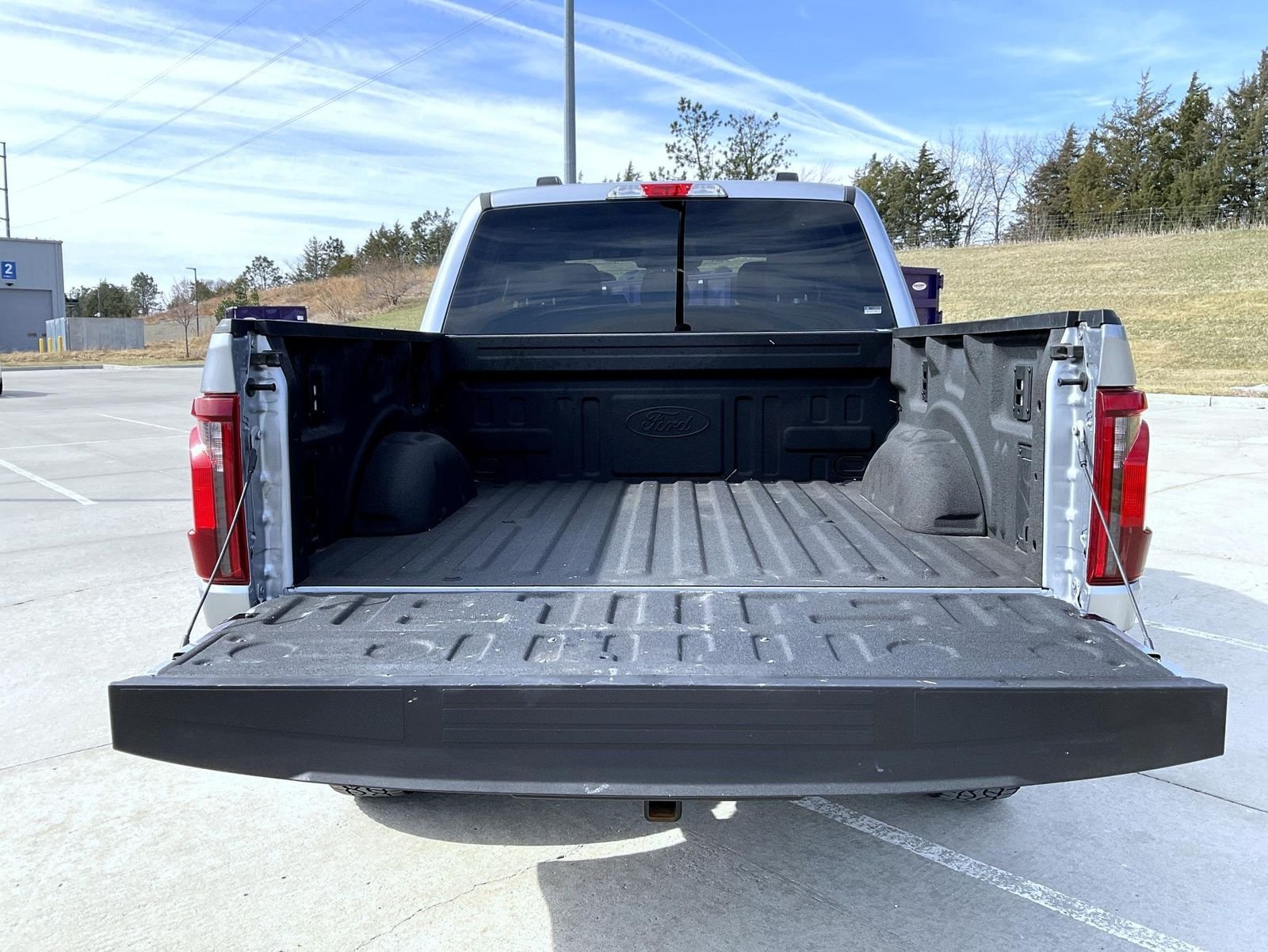 Used 2025 Silver Ford XLT image 9