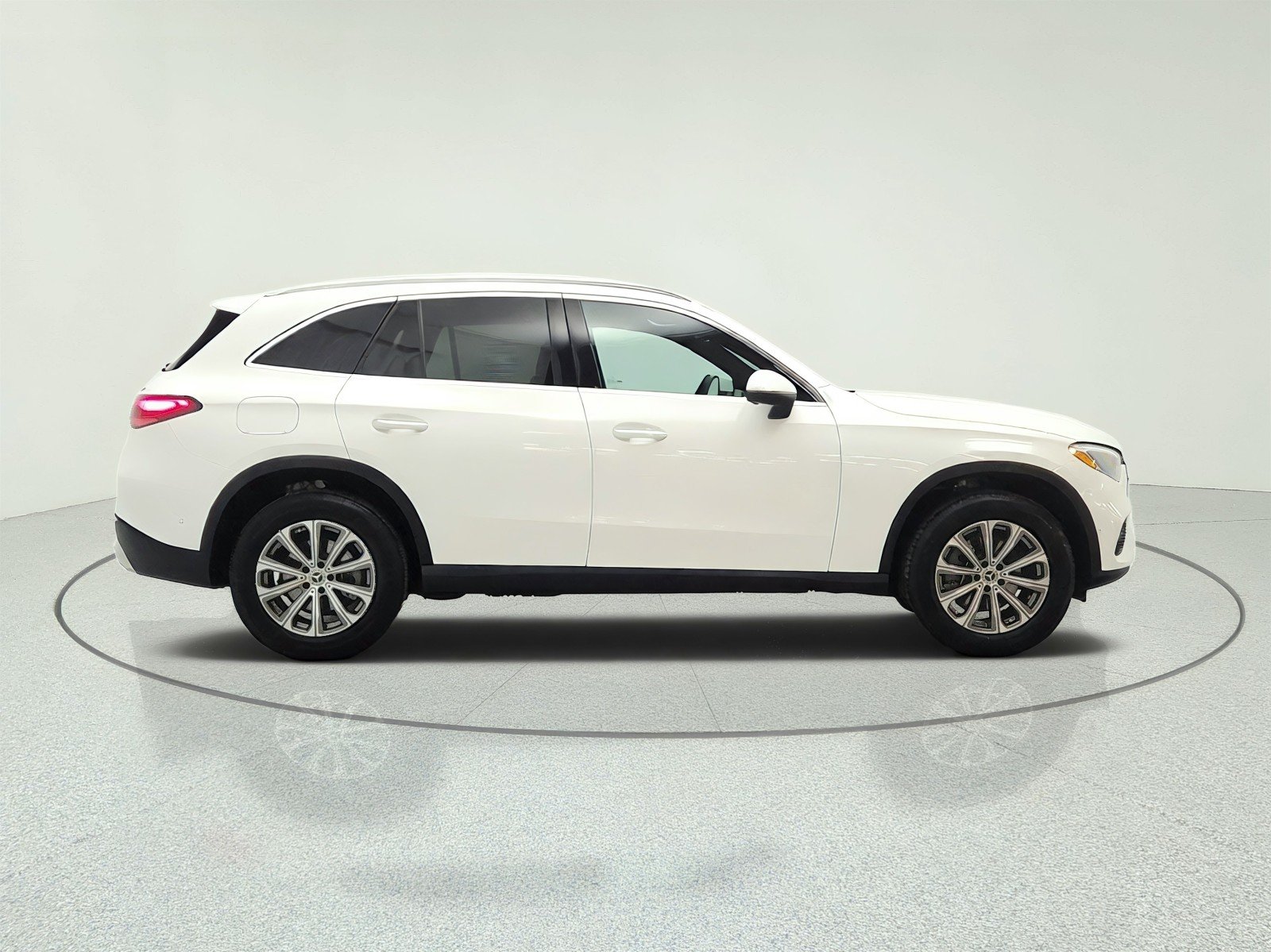 Certified Used 2026 Polar White Mercedes-Benz GLC 300 4MATIC® SUV image 4