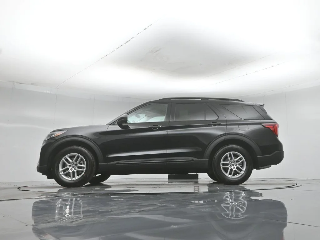 New 2026 Agate Black Metallic Ford Active image 7