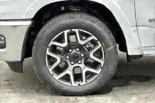 New 2026 Bright White Clear-Coat Exterior Paint RAM LARAMIE image 25