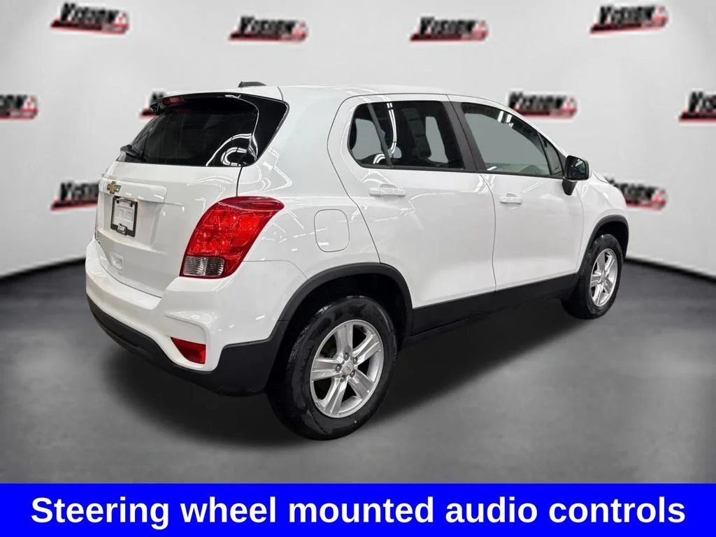 Used 2018 White Chevrolet LS image 5