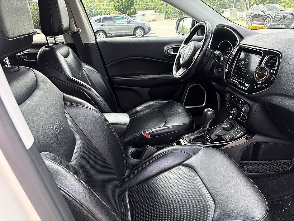 Used 2018 White Clearcoat Jeep Limited image 19