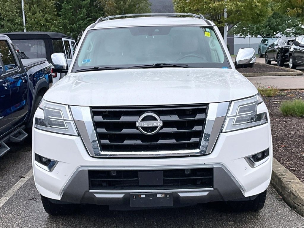 Used 2022 White Nissan Platinum image 2