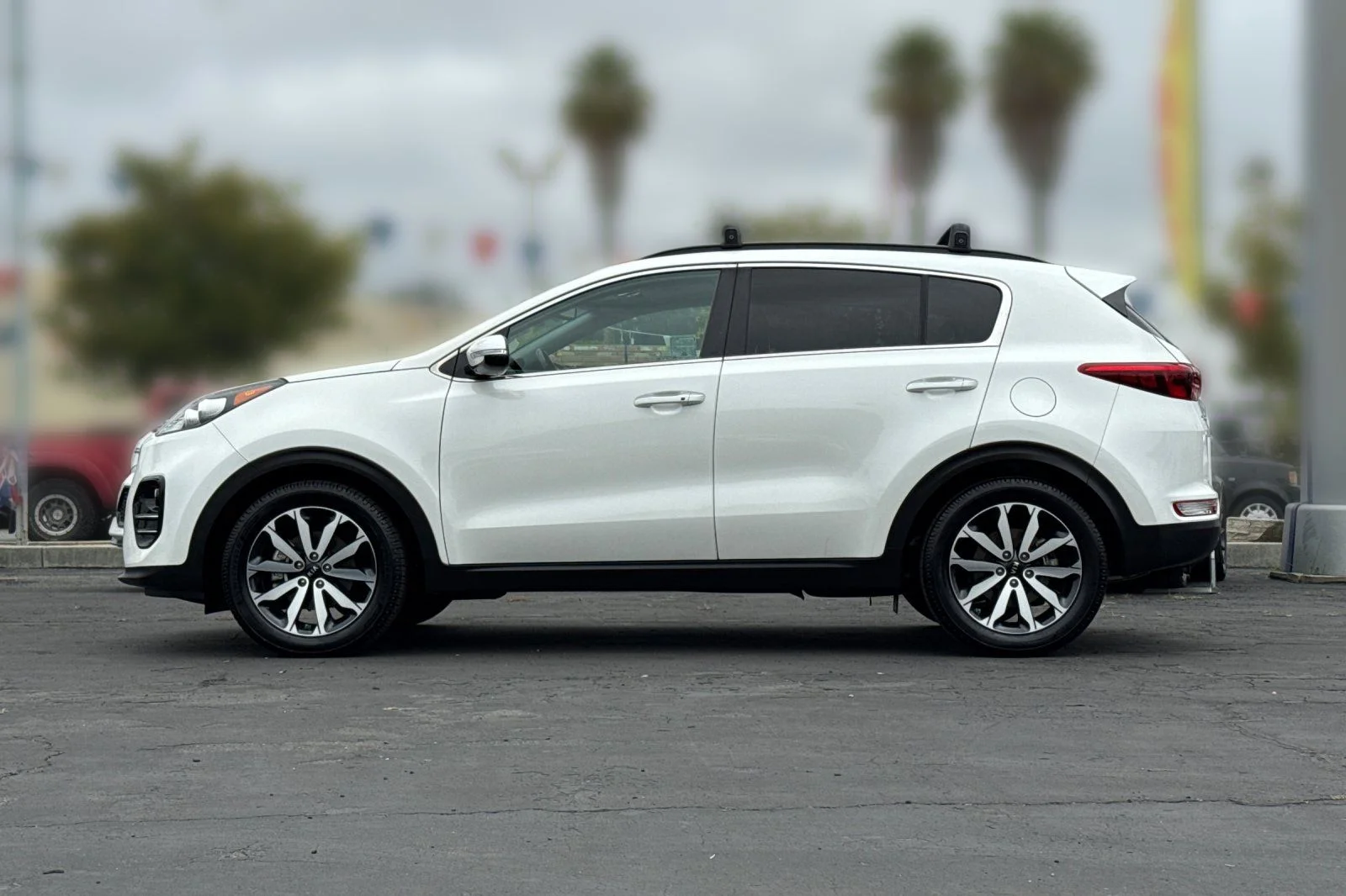 Certified Used 2019 Snow White Pearl Kia EX image 32