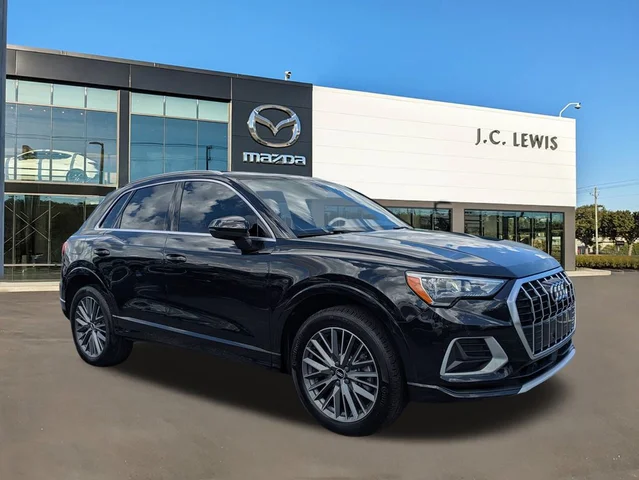 2022 Audi Q3 Premium