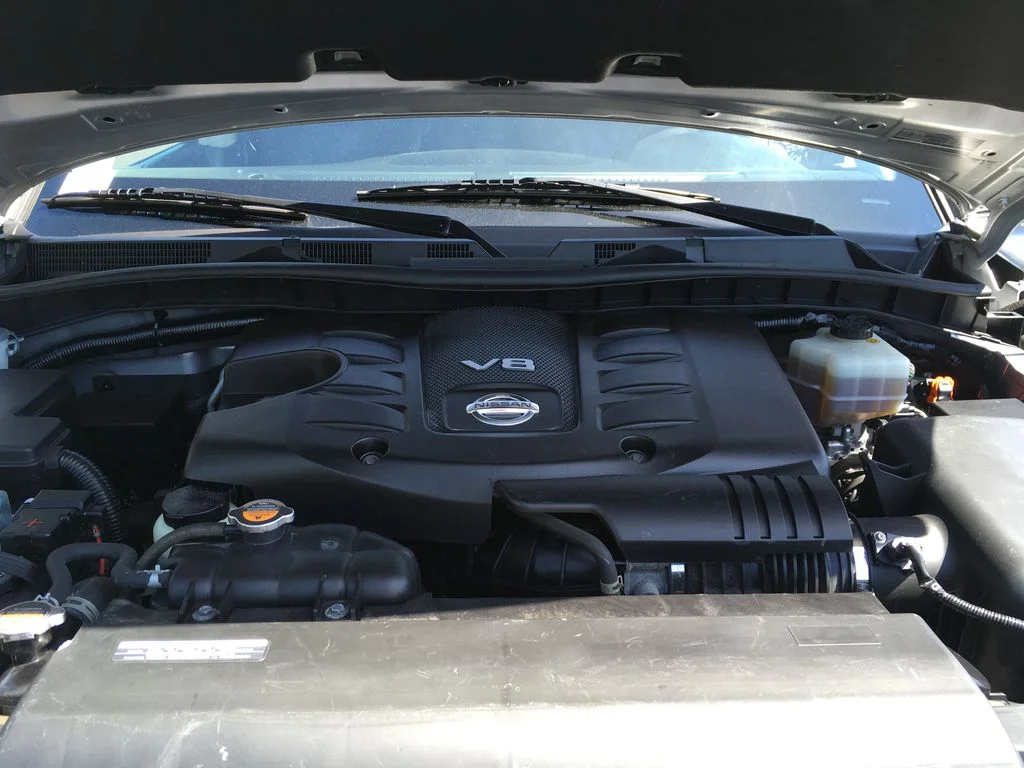 Used 2020 Silver Nissan SL image 14