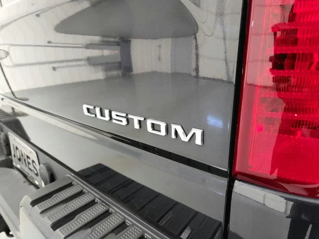 Used 2023 Gray Chevrolet Custom image 34