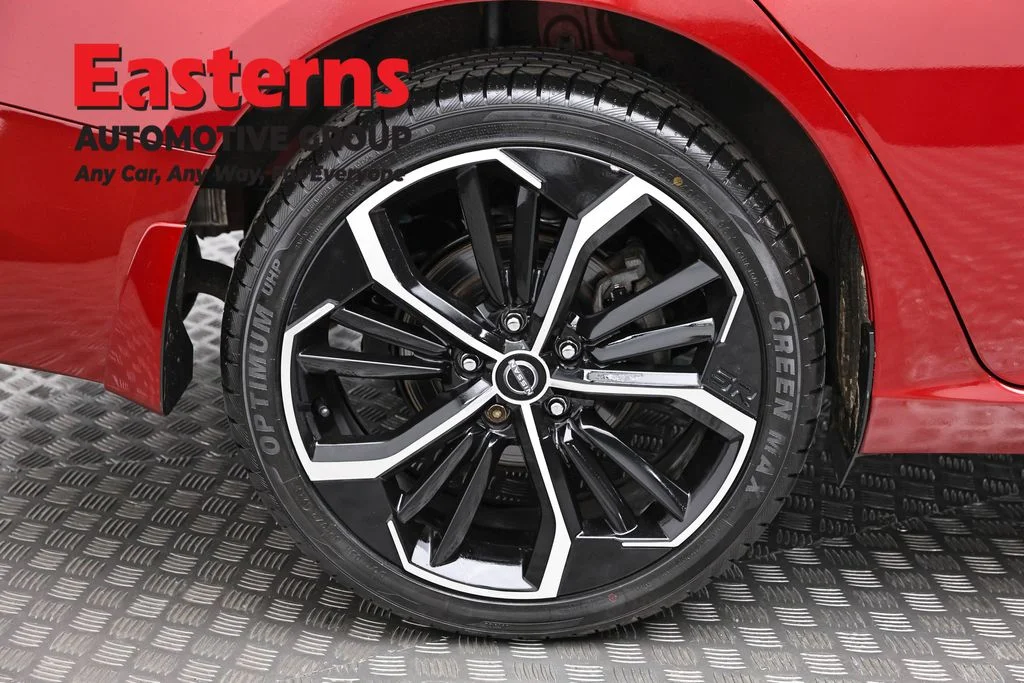 Used 2023 Red Nissan 2.5 SR image 29