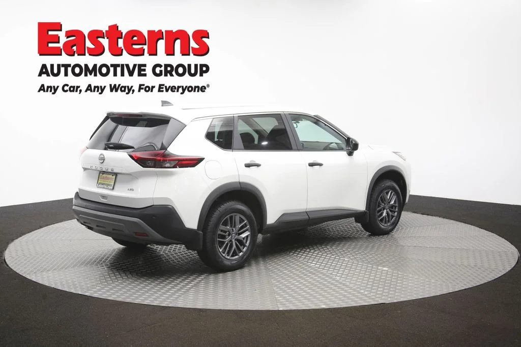 Used 2023 White Nissan S image 41