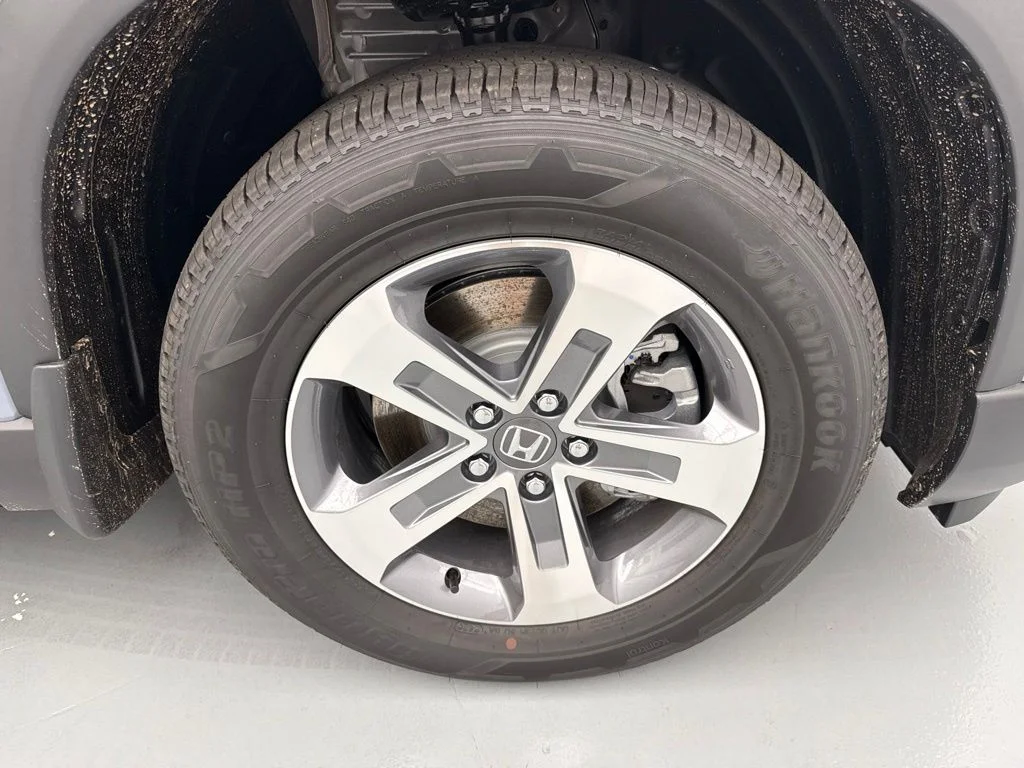 New 2026 Sonic Gray Pearl Honda EX-L image 13