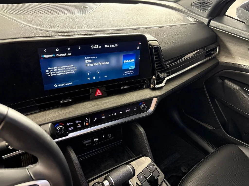 Used 2025 Red Kia X-Line image 34