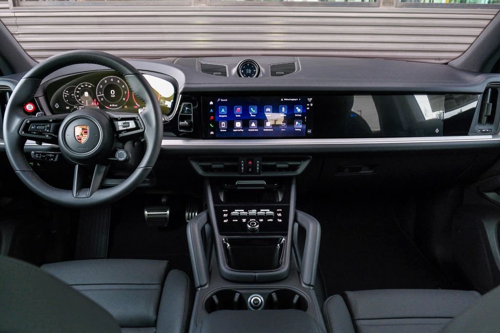 2026 Porsche Cayenne S - Photo 24
