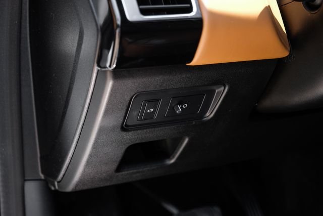 Used 2019 White Land Rover HSE Luxury image 39