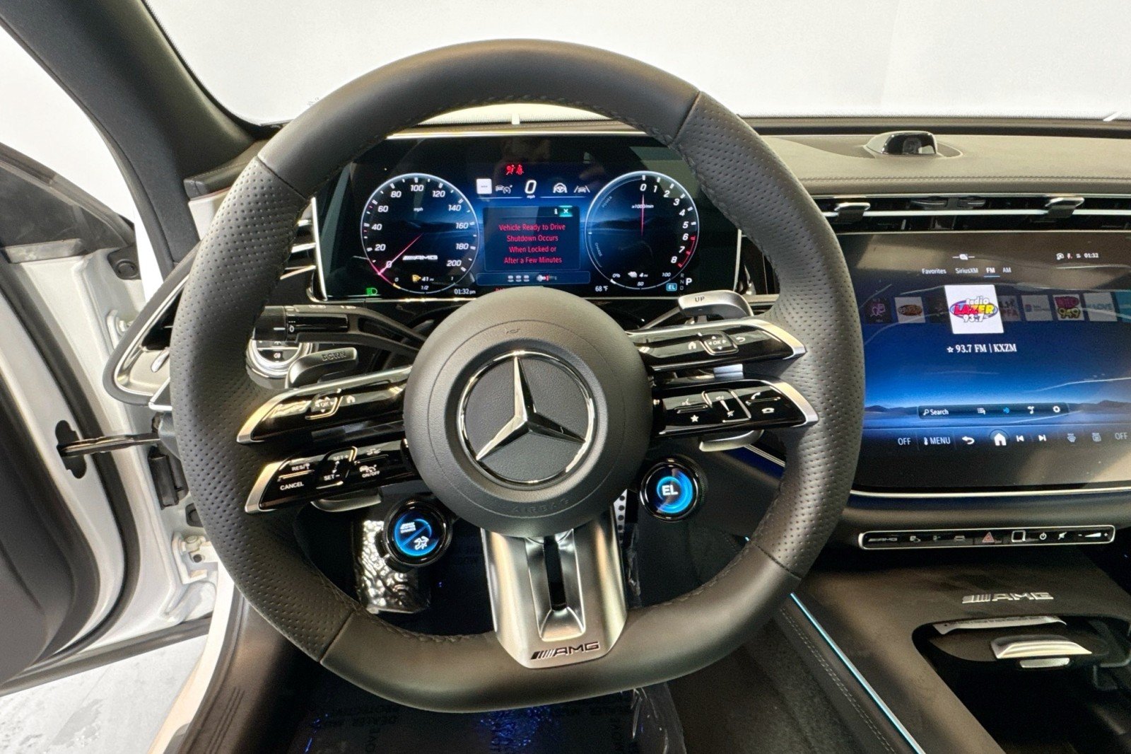 New 2026 MANUFAKTUR Moonlight White Magno Mercedes-Benz AMG® E 53 E 4MATIC+ Sedan image 11