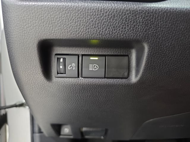 Certified Used 2025 White Toyota XLE image 21
