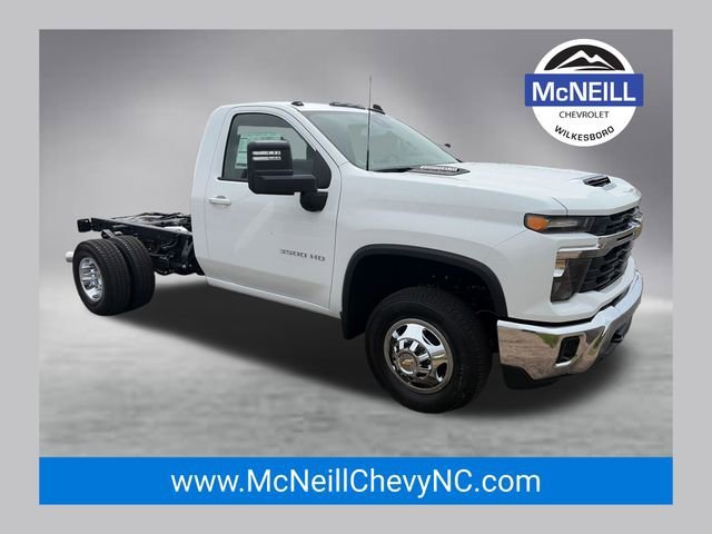 2026 Chevrolet Silverado HD 1LT 4WD Regular Cab 137.5" WB's photo