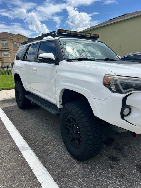 Used 2020 White Toyota SR5 Premium image 1