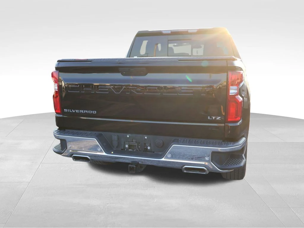 Used 2019 Black Chevrolet LTZ image 18