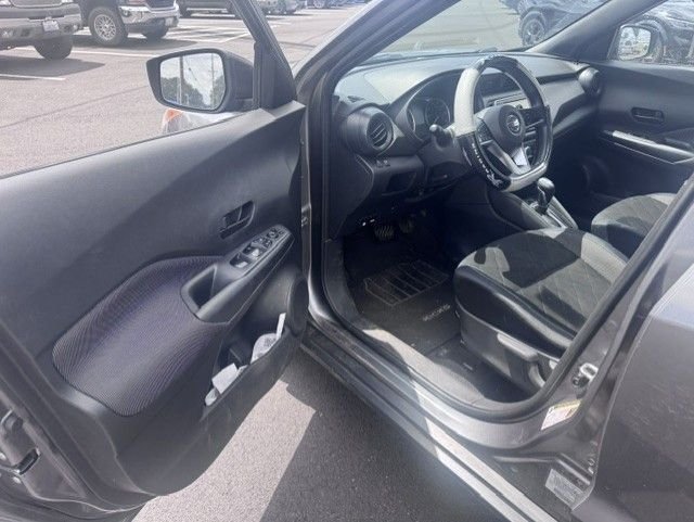 Used 2018 Gun Metallic Nissan S image 9