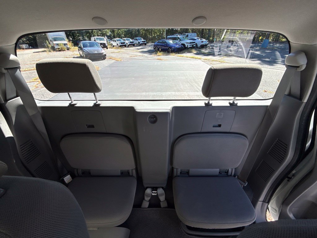 Used 2019 White Nissan S image 15