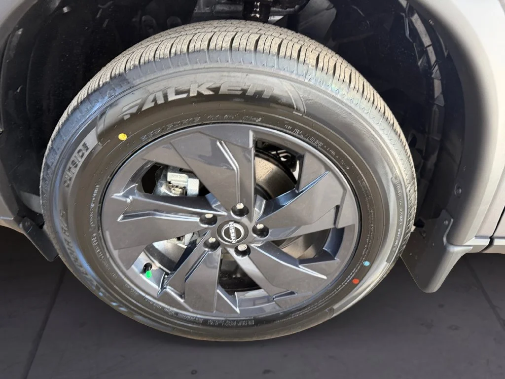 New 2027 Gray Nissan SV image 9