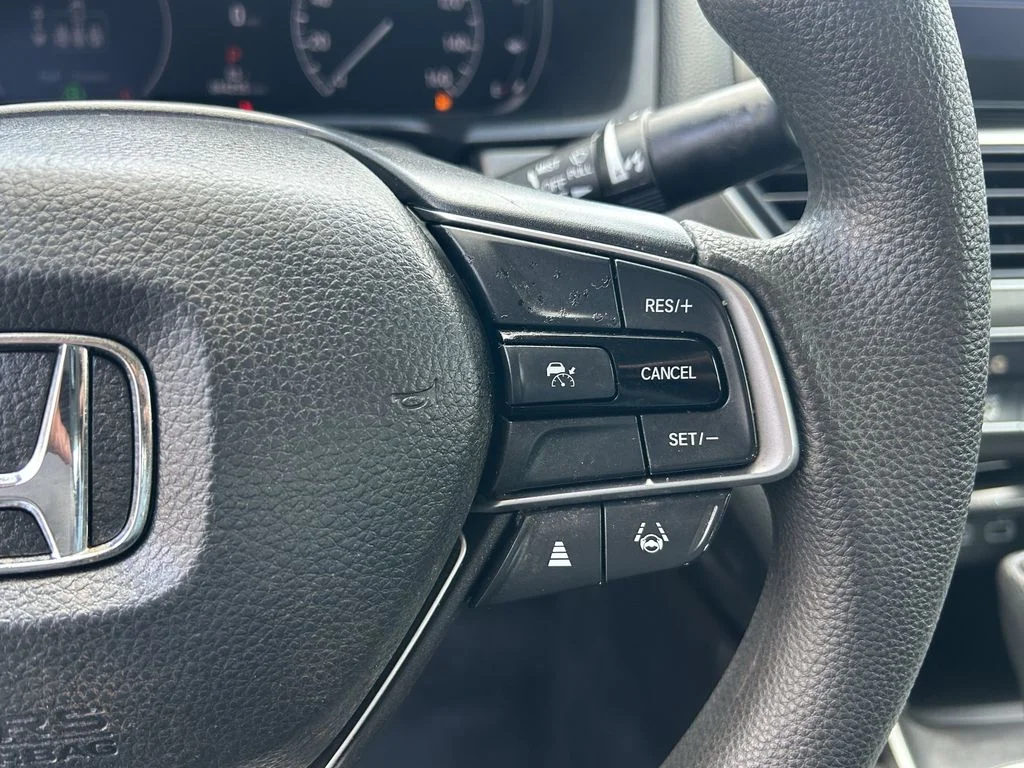 Used 2022 Silver Honda LX image 16